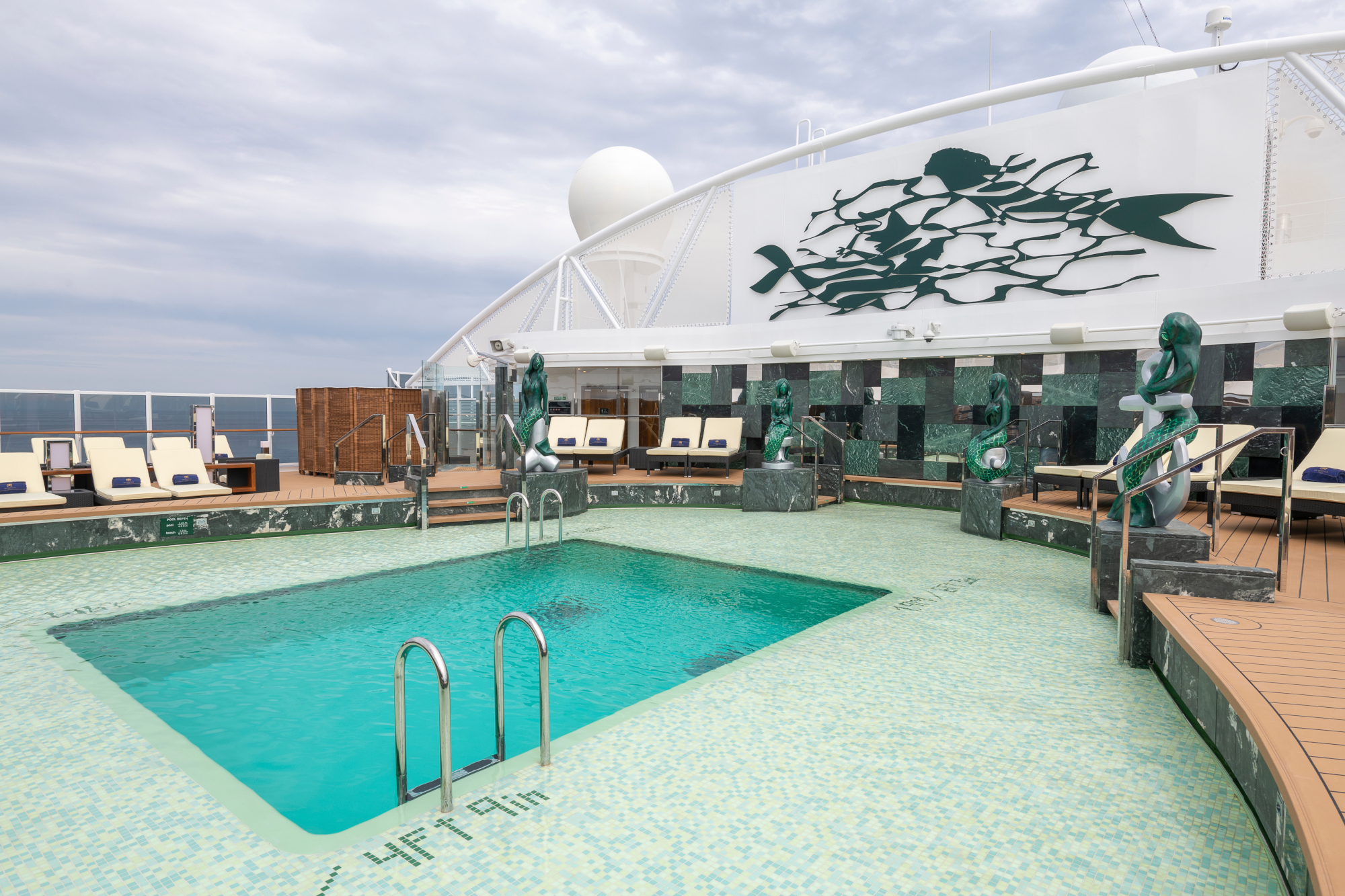 MyCruise MSC Seaview Offentlige-arealer Pool-spa6